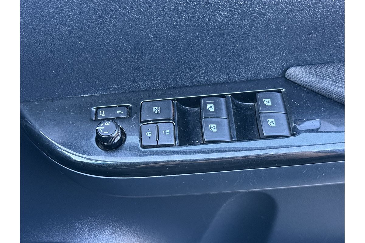 2016 Toyota Hilux SR5 GUN126R 4X4