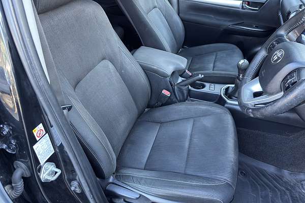 2016 Toyota Hilux SR5 GUN126R 4X4