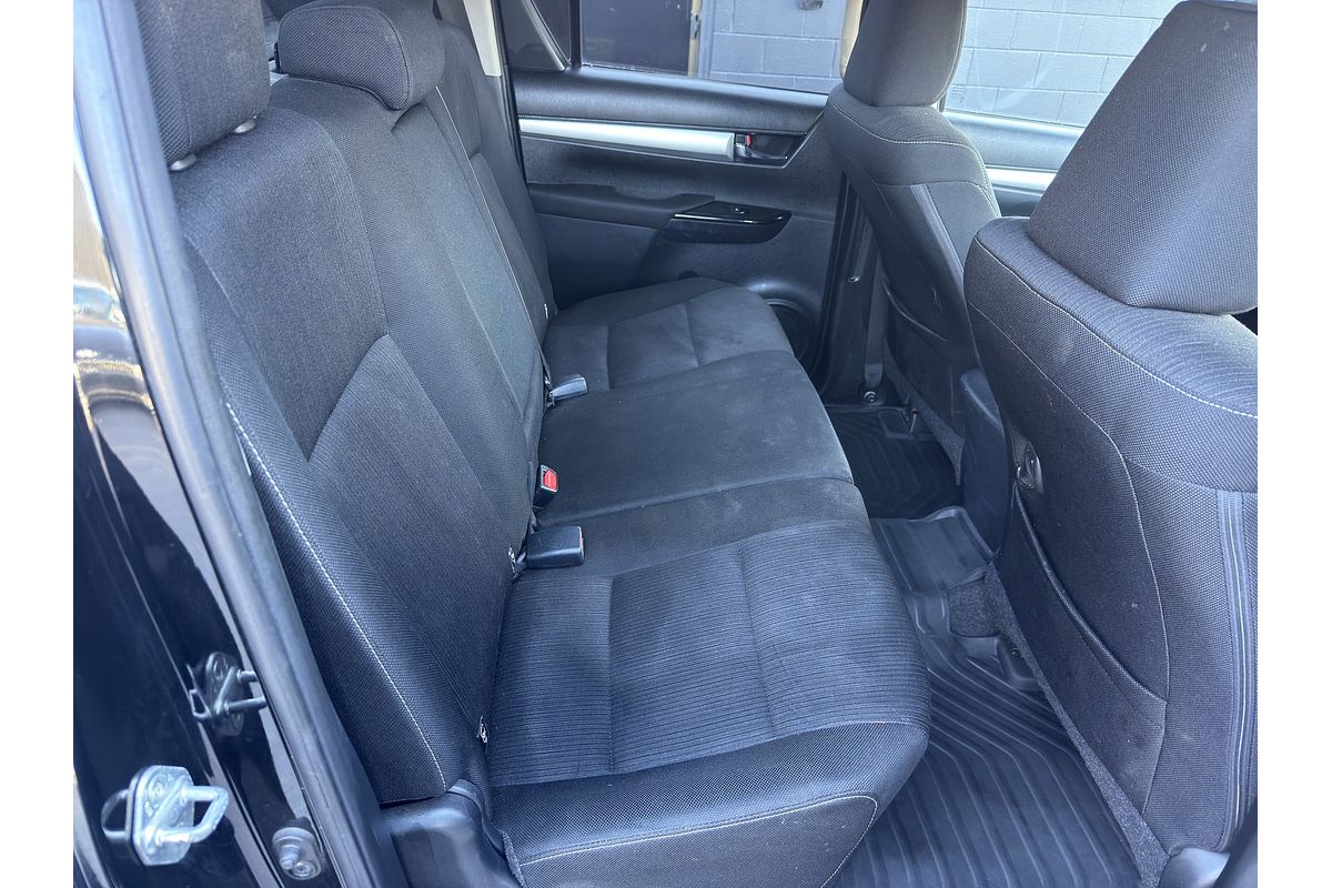 2016 Toyota Hilux SR5 GUN126R 4X4
