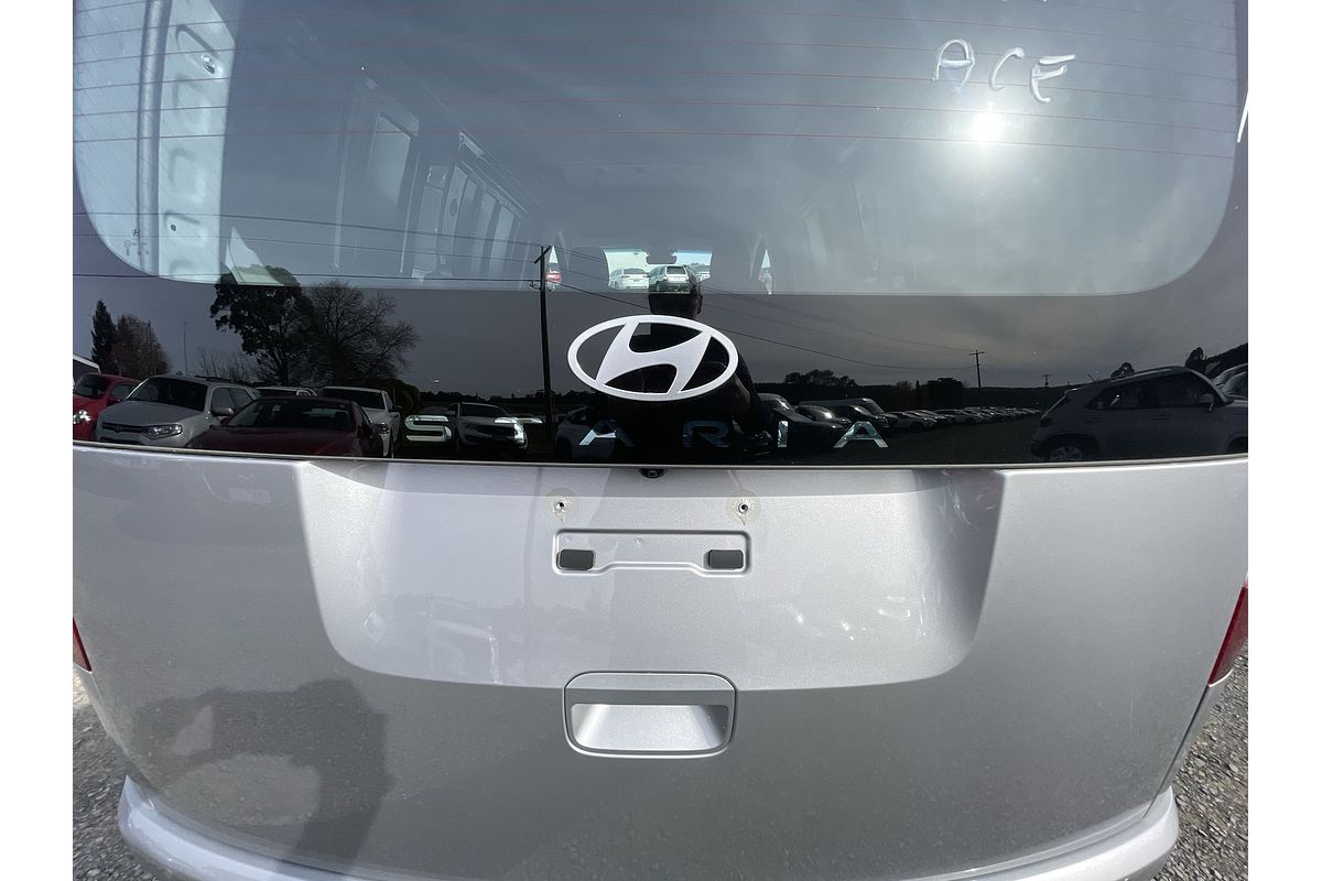 2024 Hyundai STARIA LOAD US4.V3