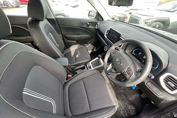 2025 Hyundai Venue Active QX.V5
