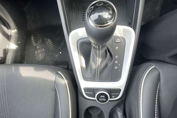 2025 Hyundai Venue Active QX.V5