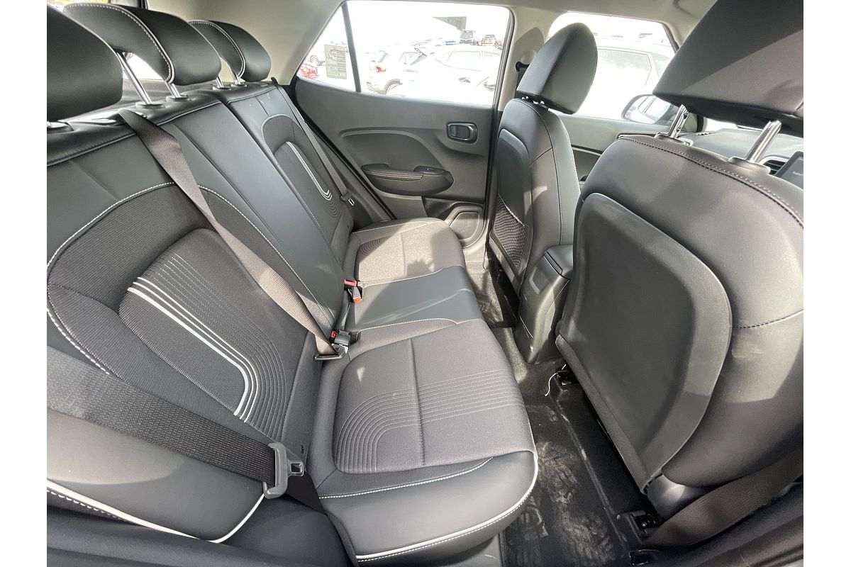 2025 Hyundai Venue Active QX.V5