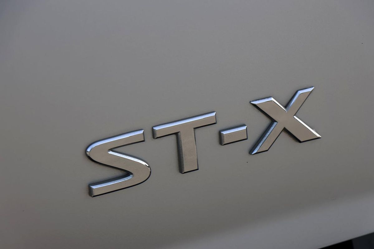 2015 Nissan Navara ST-X D23 4X4