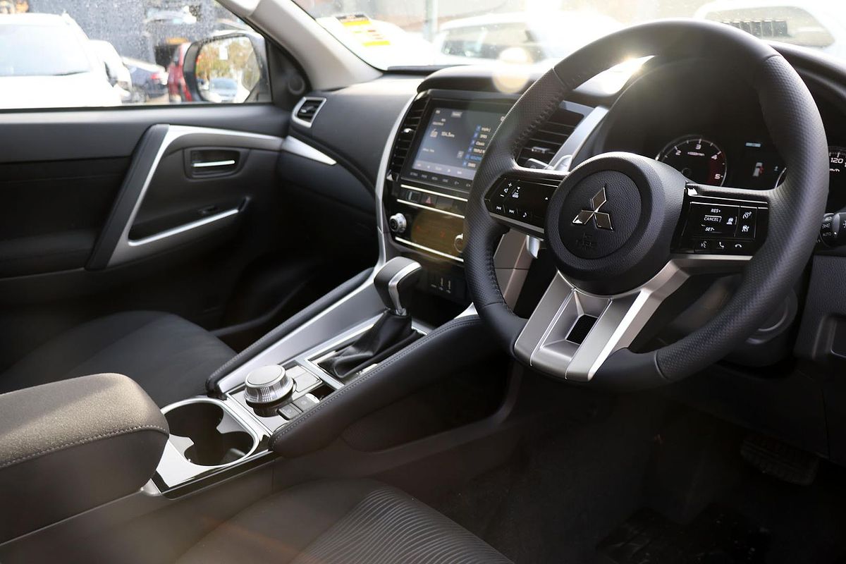 2024 Mitsubishi Pajero Sport GLX QG