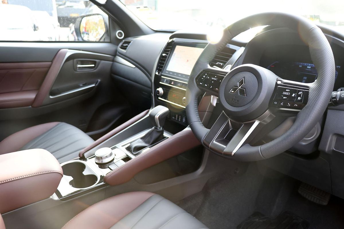 2025 Mitsubishi Pajero Sport GSR QG