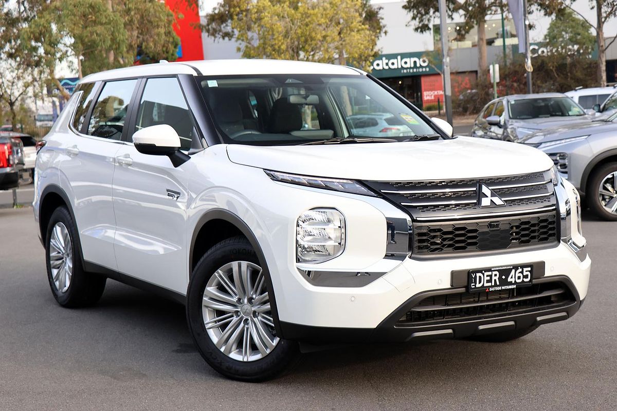 2024 Mitsubishi Outlander PHEV ES ZM
