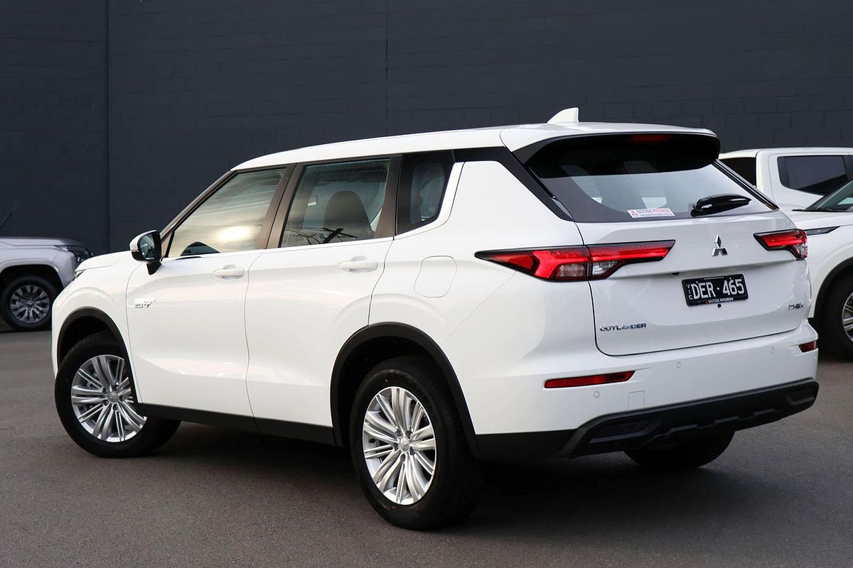 2024 Mitsubishi Outlander PHEV ES ZM