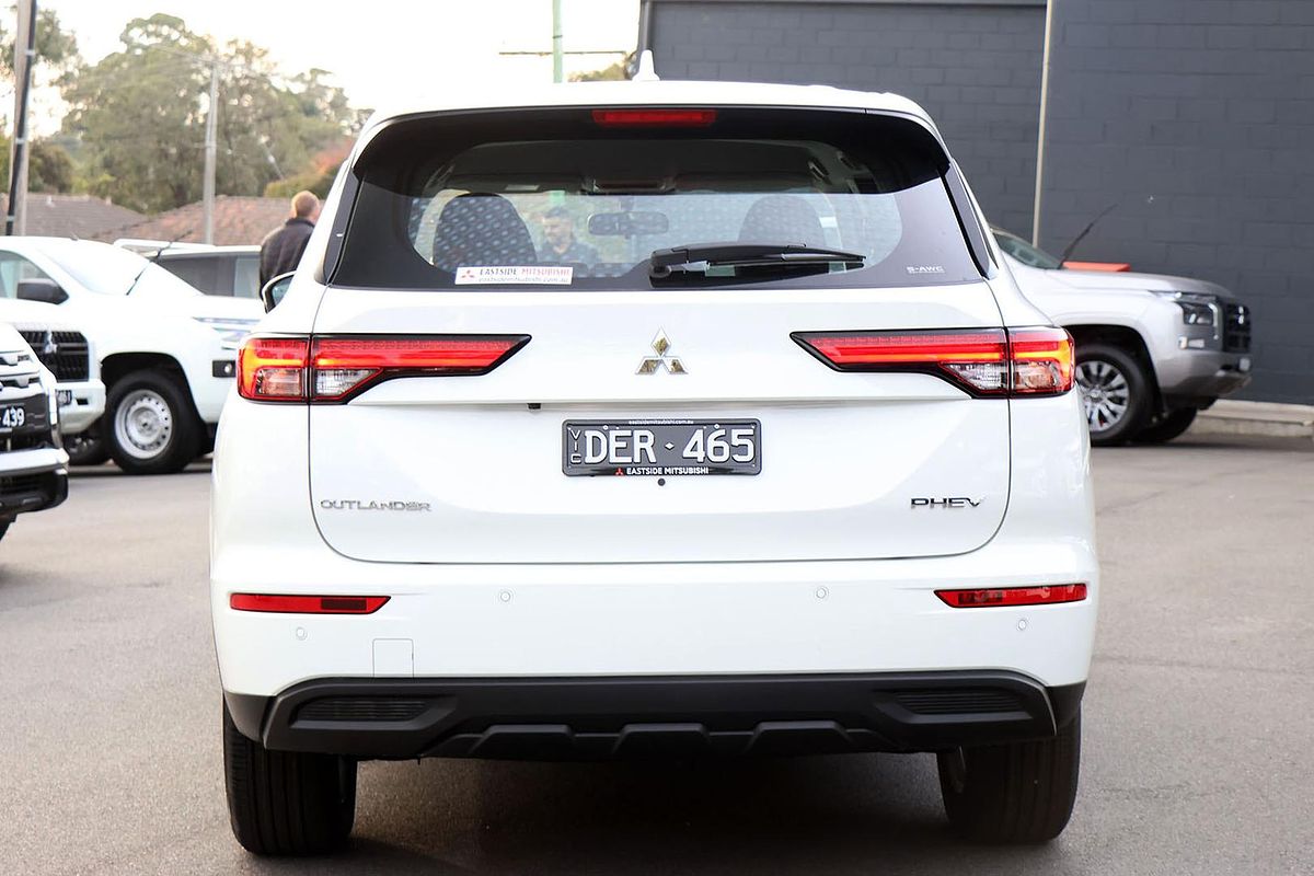 2024 Mitsubishi Outlander PHEV ES ZM