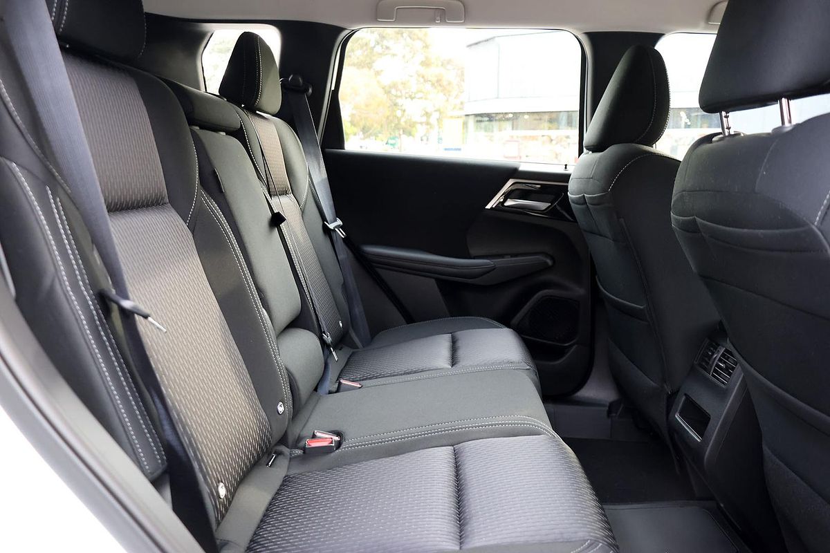 2024 Mitsubishi Outlander PHEV ES ZM