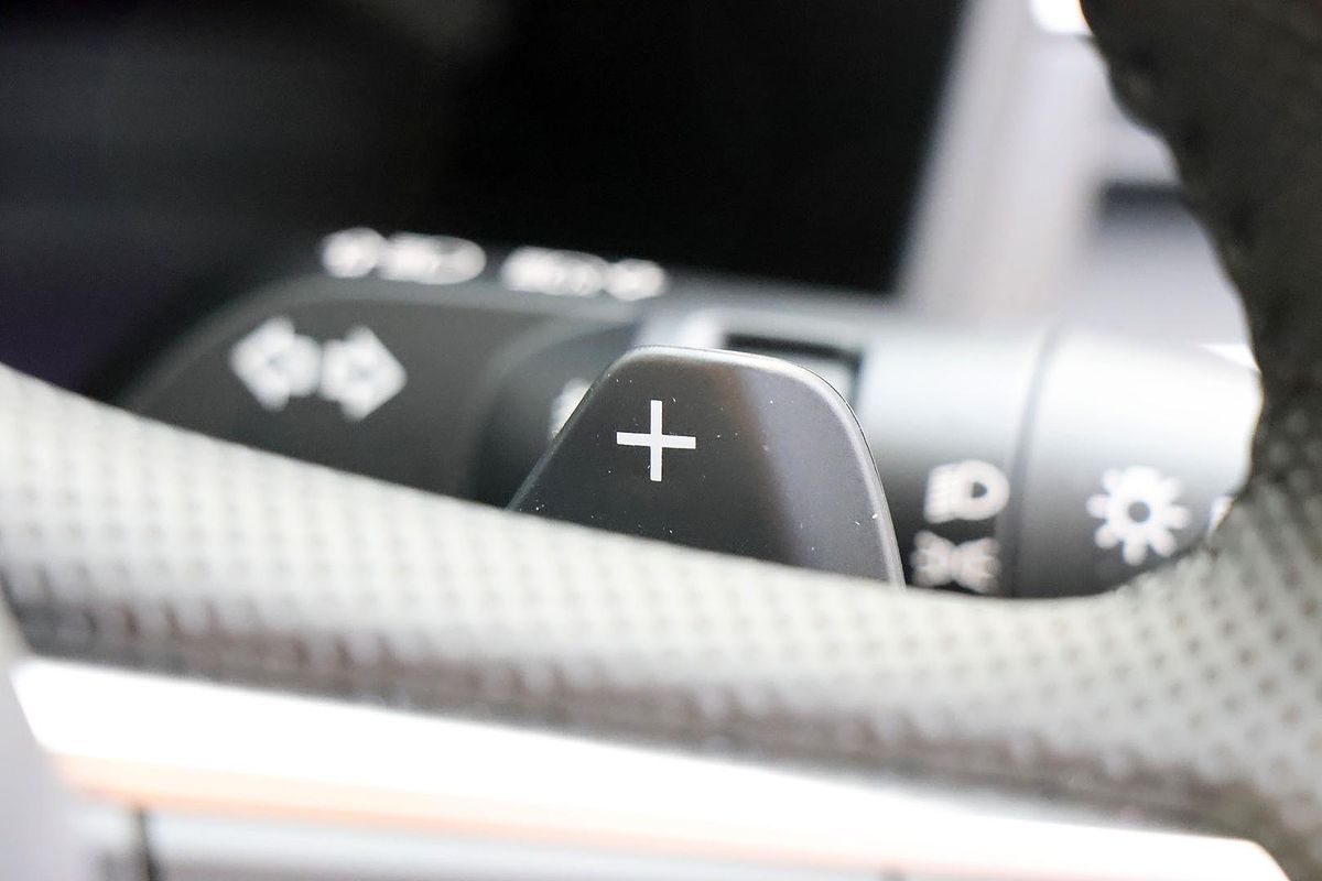 2024 Mitsubishi Outlander PHEV Exceed ZM