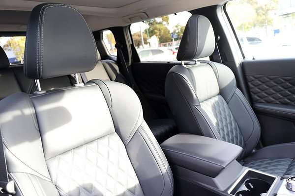 2024 Mitsubishi Outlander PHEV Exceed ZM