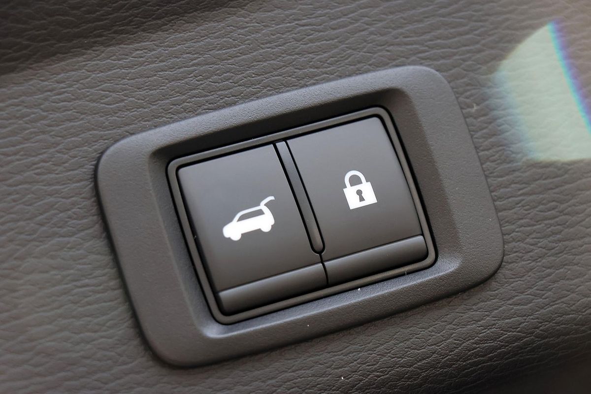 2024 Mitsubishi Outlander PHEV Exceed ZM