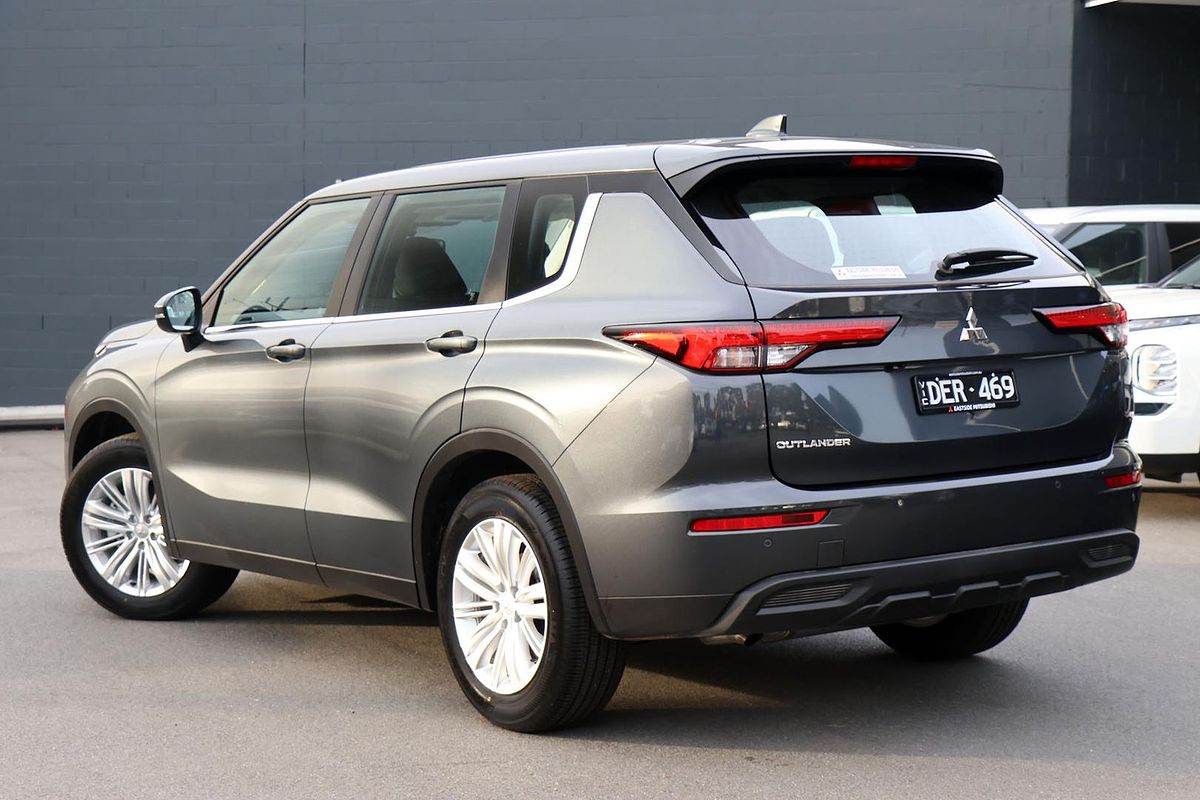 2024 Mitsubishi Outlander ES ZM