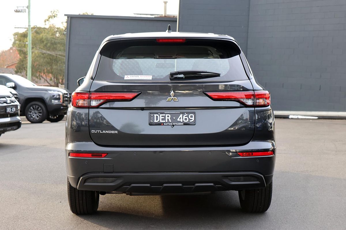 2024 Mitsubishi Outlander ES ZM