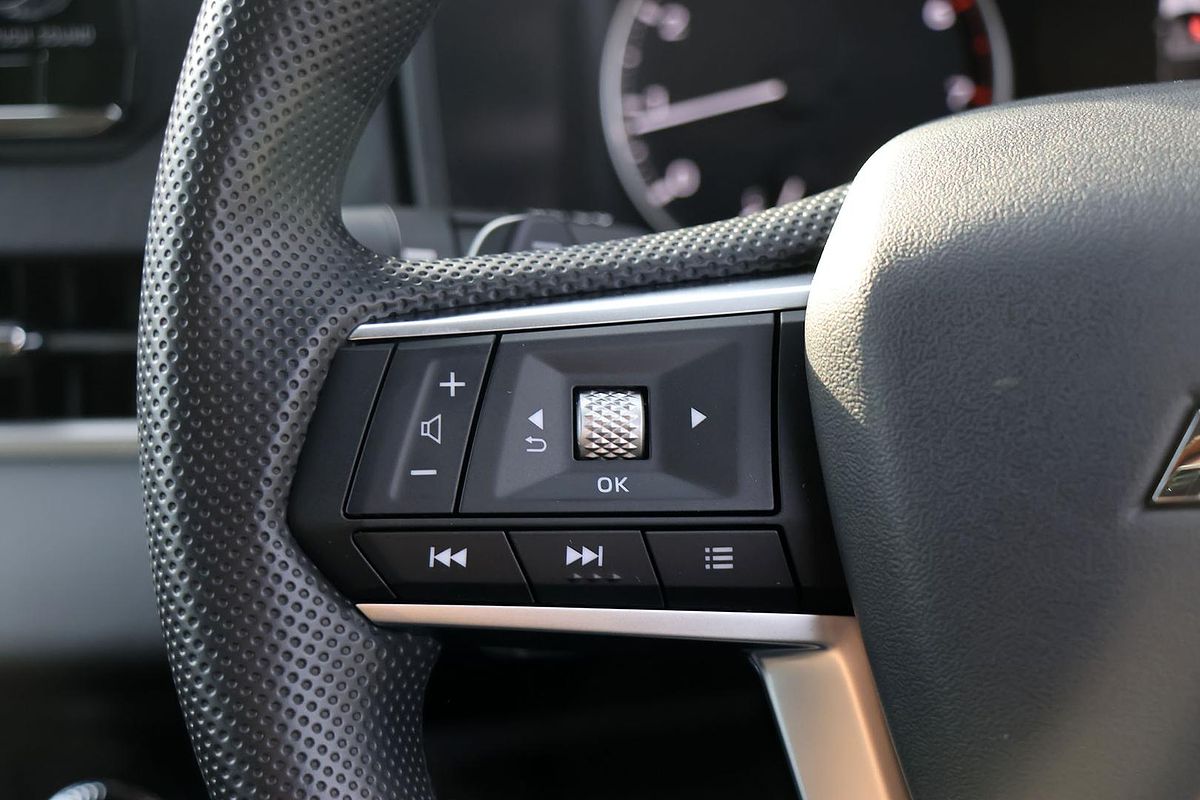 2024 Mitsubishi Outlander ES ZM