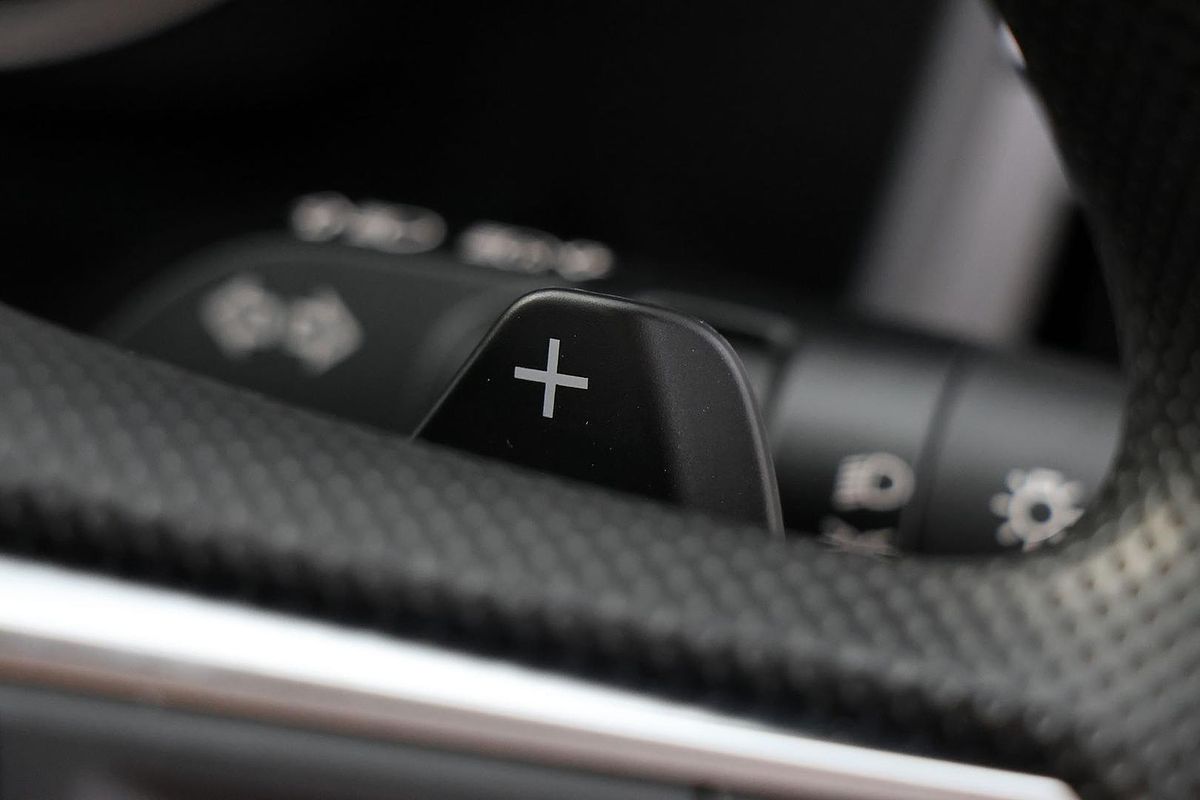 2024 Mitsubishi Outlander ES ZM