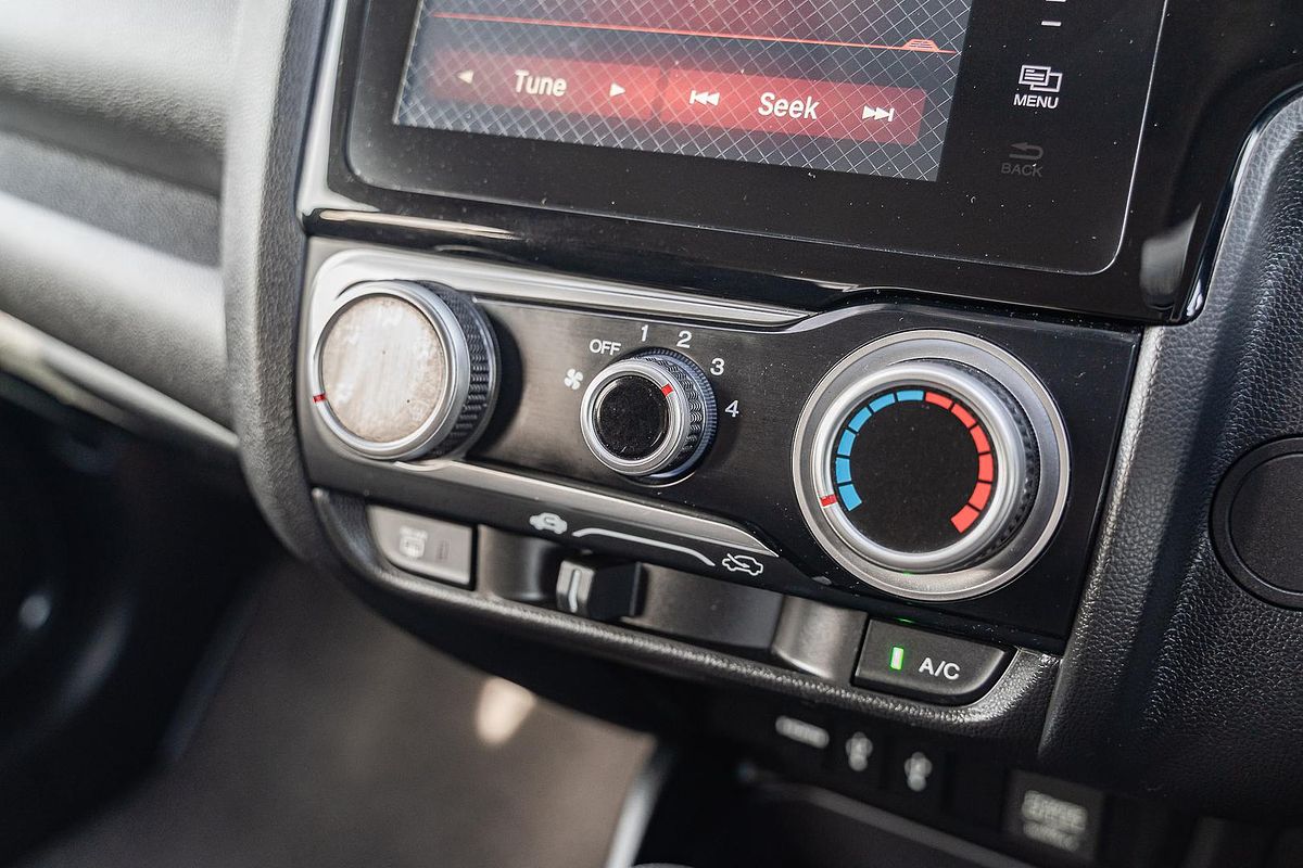 2016 Honda Jazz VTi GF