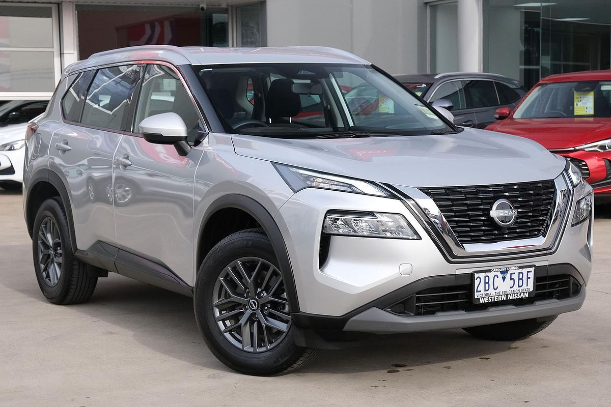 2024 Nissan X-TRAIL ST T33