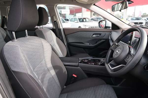2024 Nissan X-TRAIL ST T33