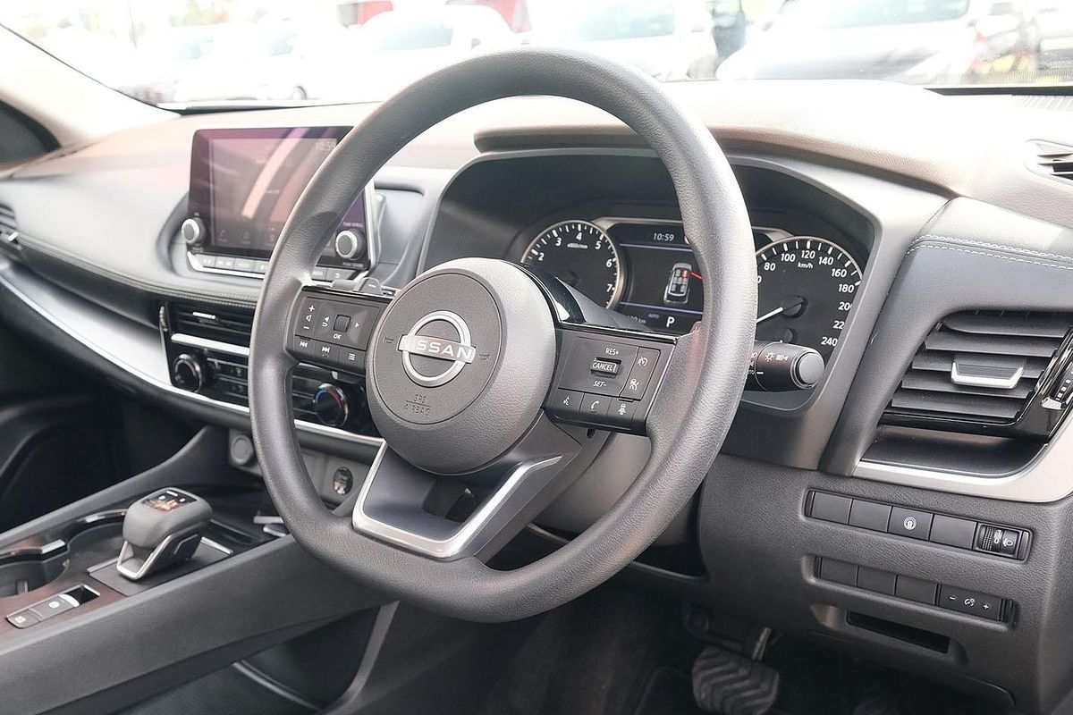 2024 Nissan X-TRAIL ST T33