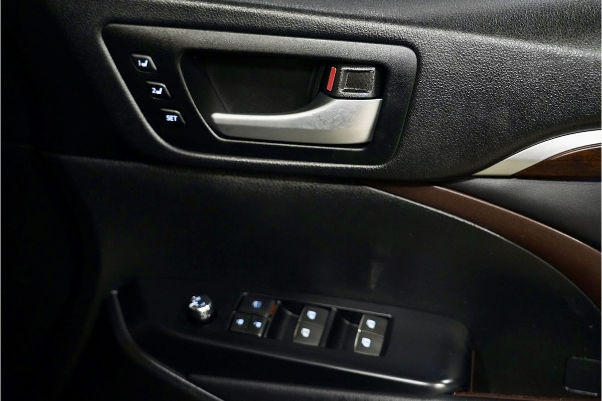 2014 Toyota Kluger Grande GSU55R