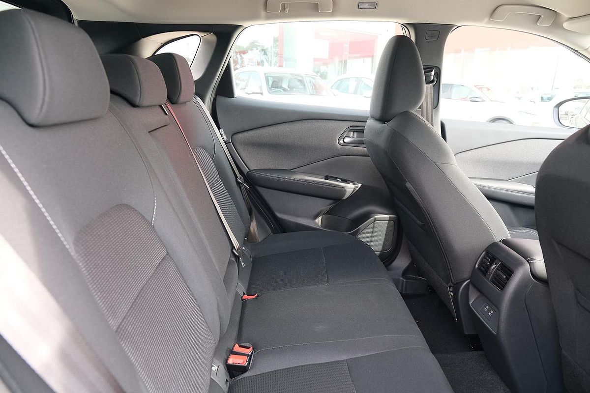 2025 Nissan QASHQAI ST J12