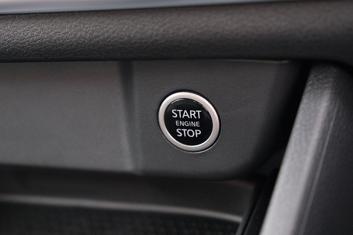 2025 Nissan QASHQAI ST J12