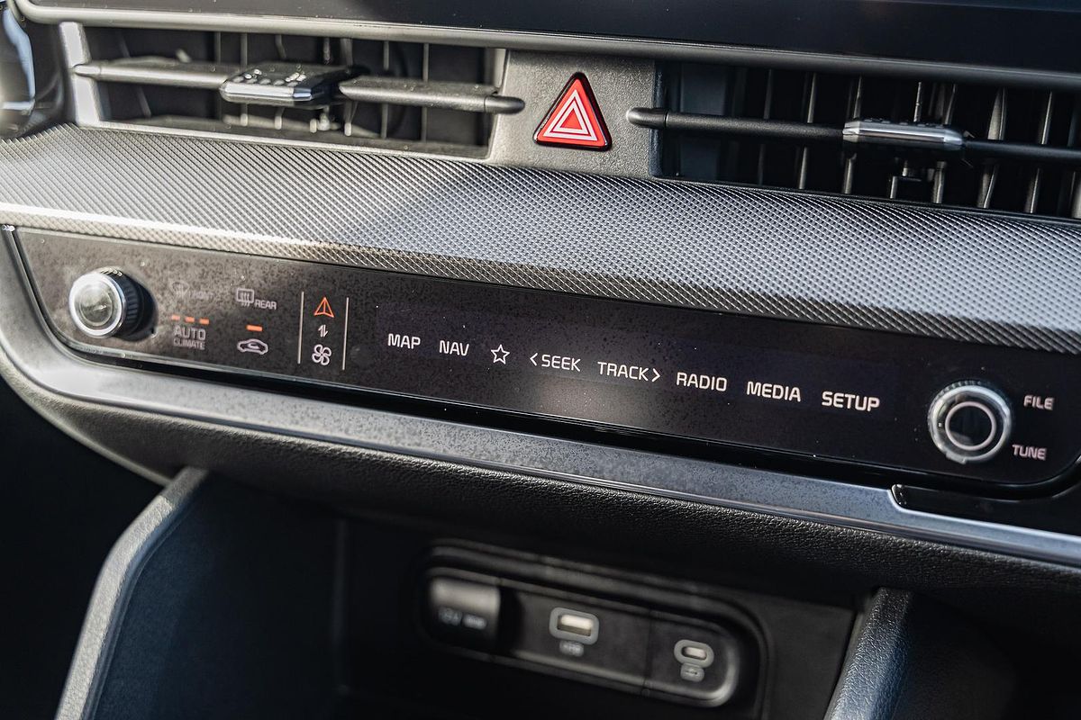 2025 Kia Sportage SX+ NQ5