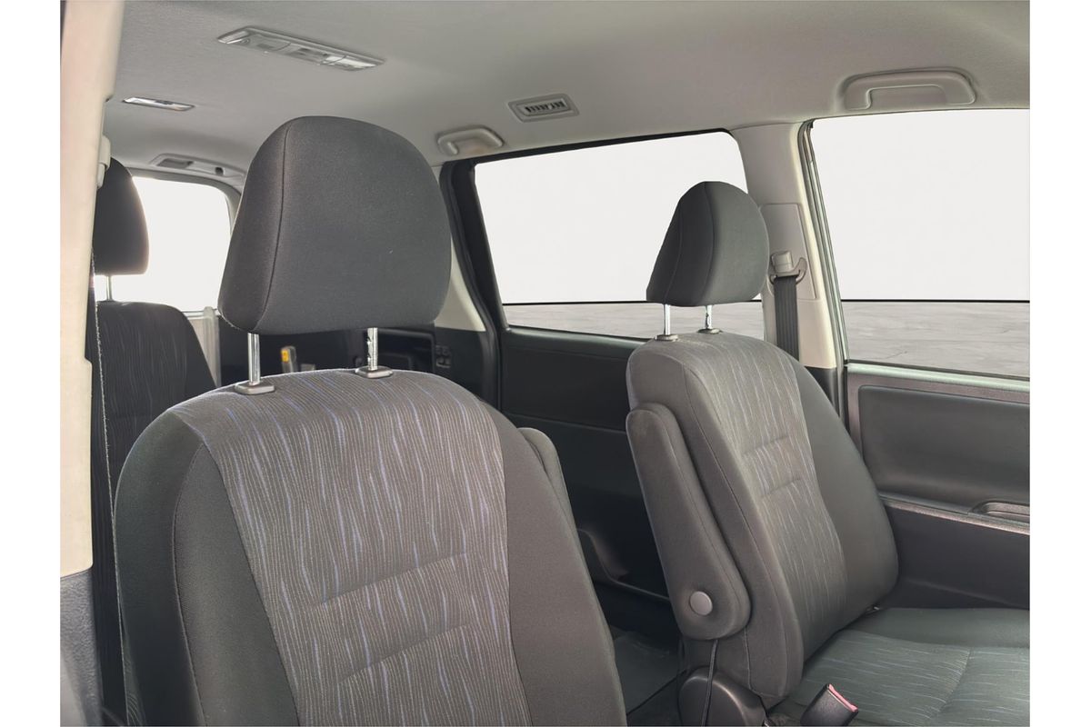 2013 Toyota Noah WELCAB
