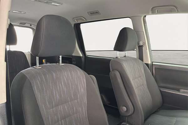 2013 Toyota Noah WELCAB