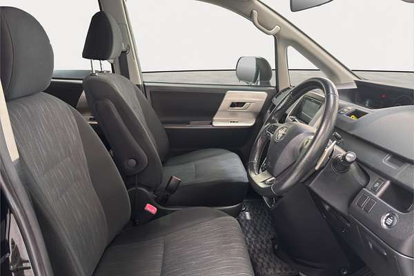 2013 Toyota Noah WELCAB