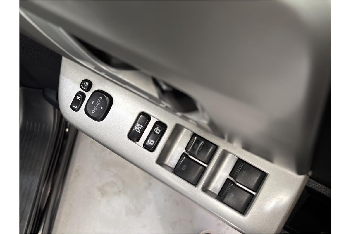 2013 Toyota Noah WELCAB