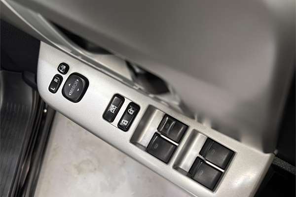 2013 Toyota Noah WELCAB