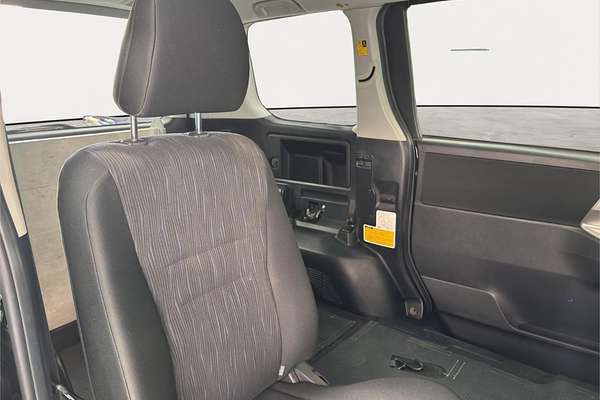 2013 Toyota Noah WELCAB