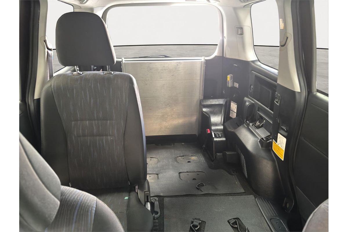 2013 Toyota Noah WELCAB