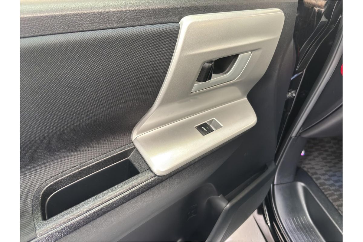 2013 Toyota Noah WELCAB