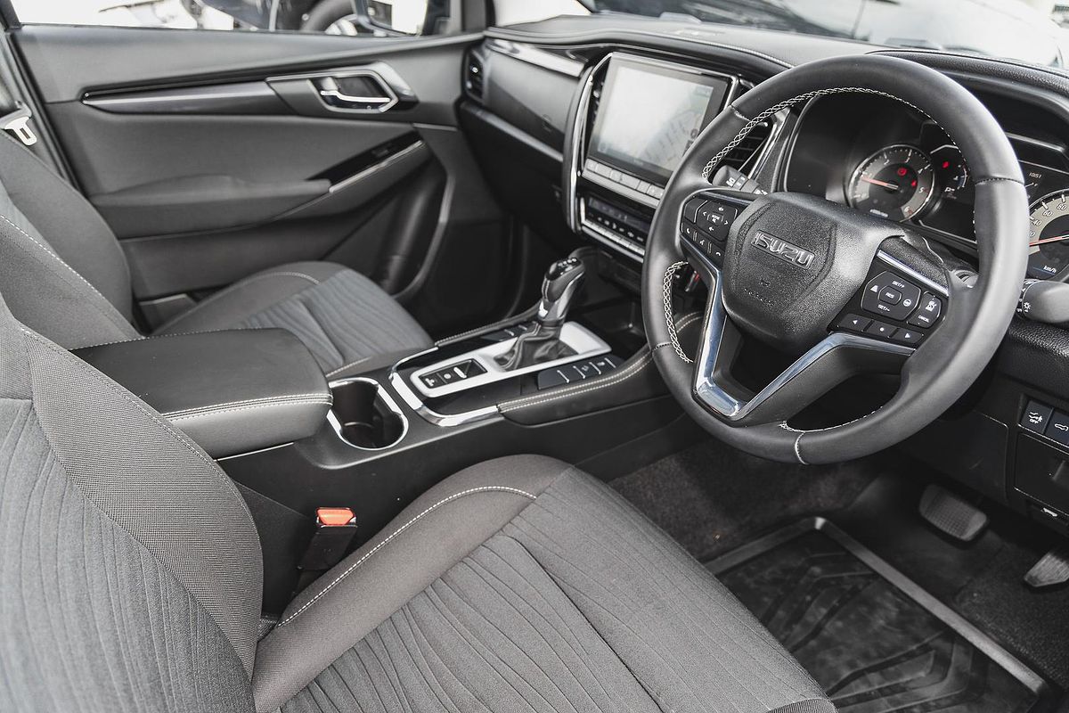 2023 Isuzu MU-X LS-U