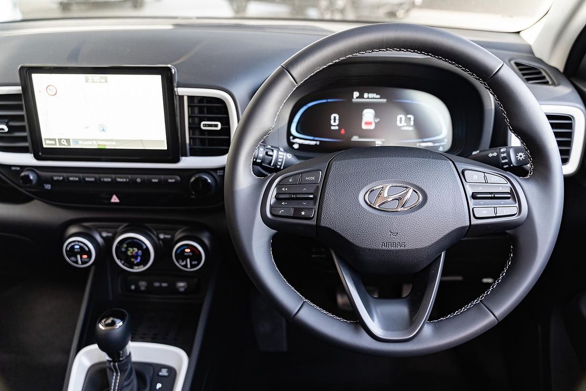 2025 Hyundai Venue Elite QX.V5