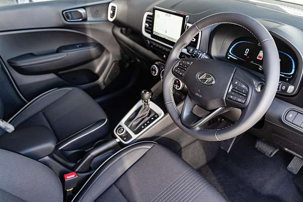 2025 Hyundai Venue Elite QX.V5