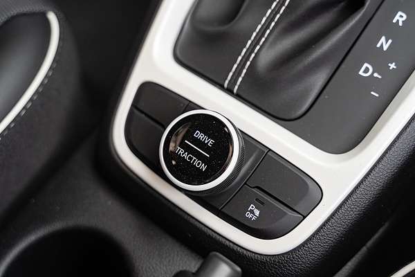 2025 Hyundai Venue Active QX.V5