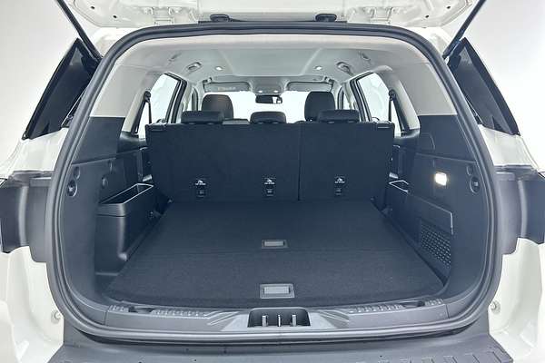 2024 Ford Everest Ambiente 2.0L