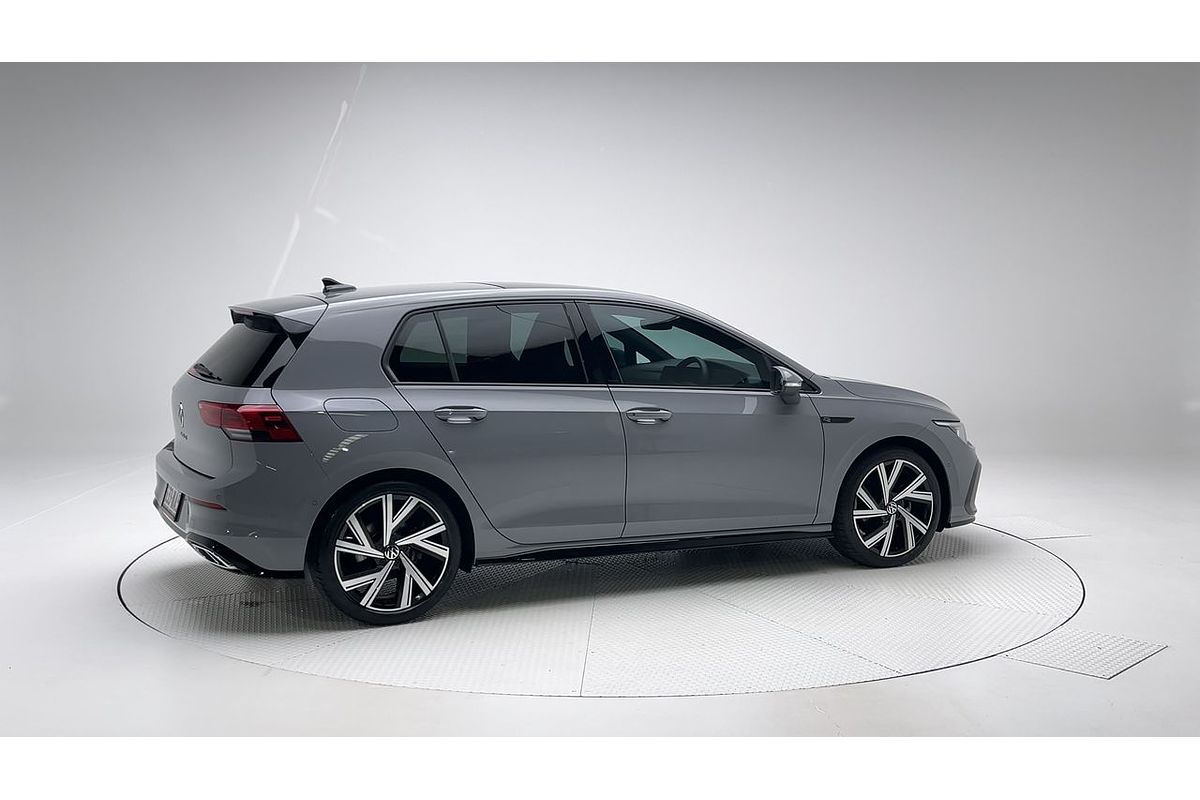 2023 Volkswagen Golf 110TSI R-Line 8