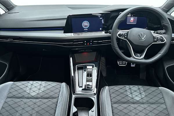 2023 Volkswagen Golf 110TSI R-Line 8