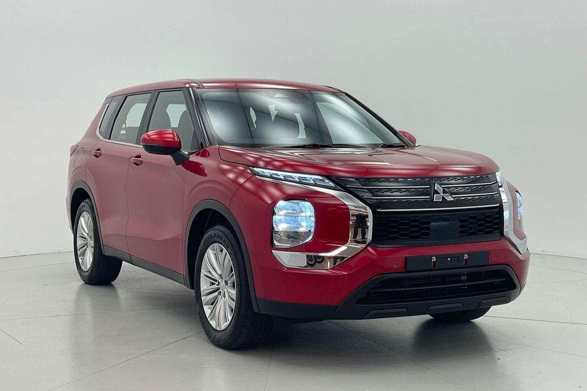 2023 Mitsubishi Outlander ES ZM