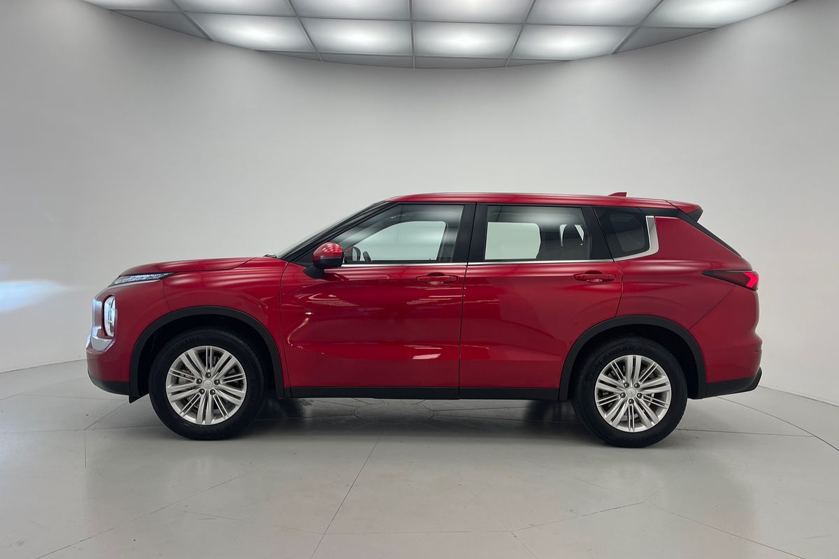 2023 Mitsubishi Outlander ES ZM