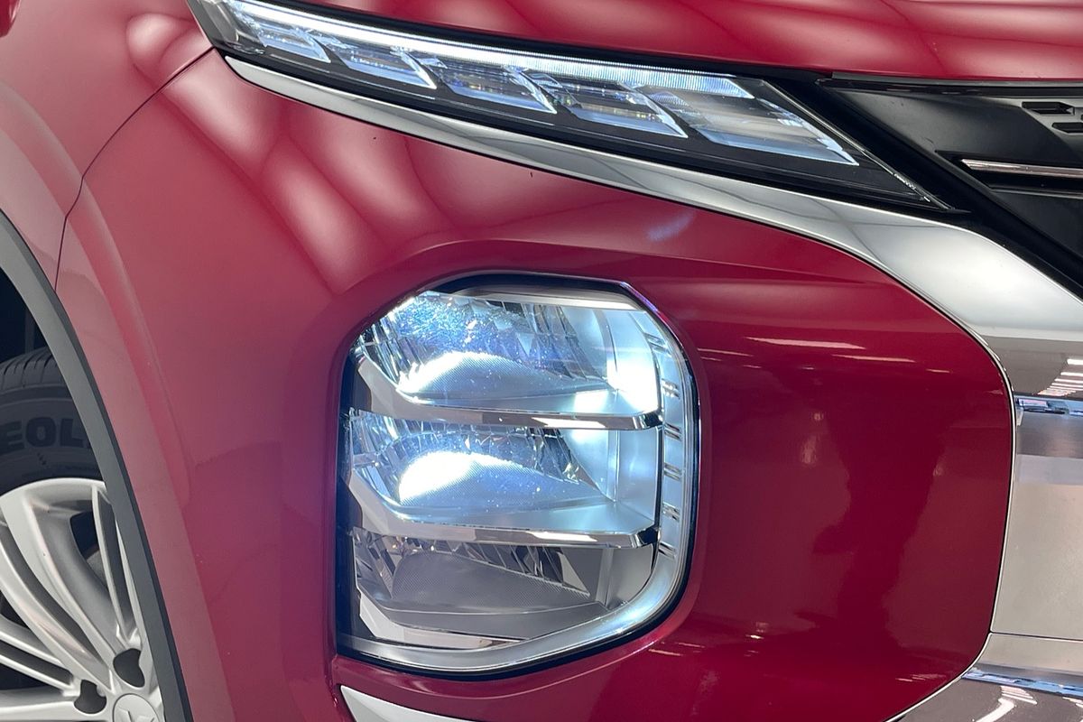 2023 Mitsubishi Outlander ES ZM