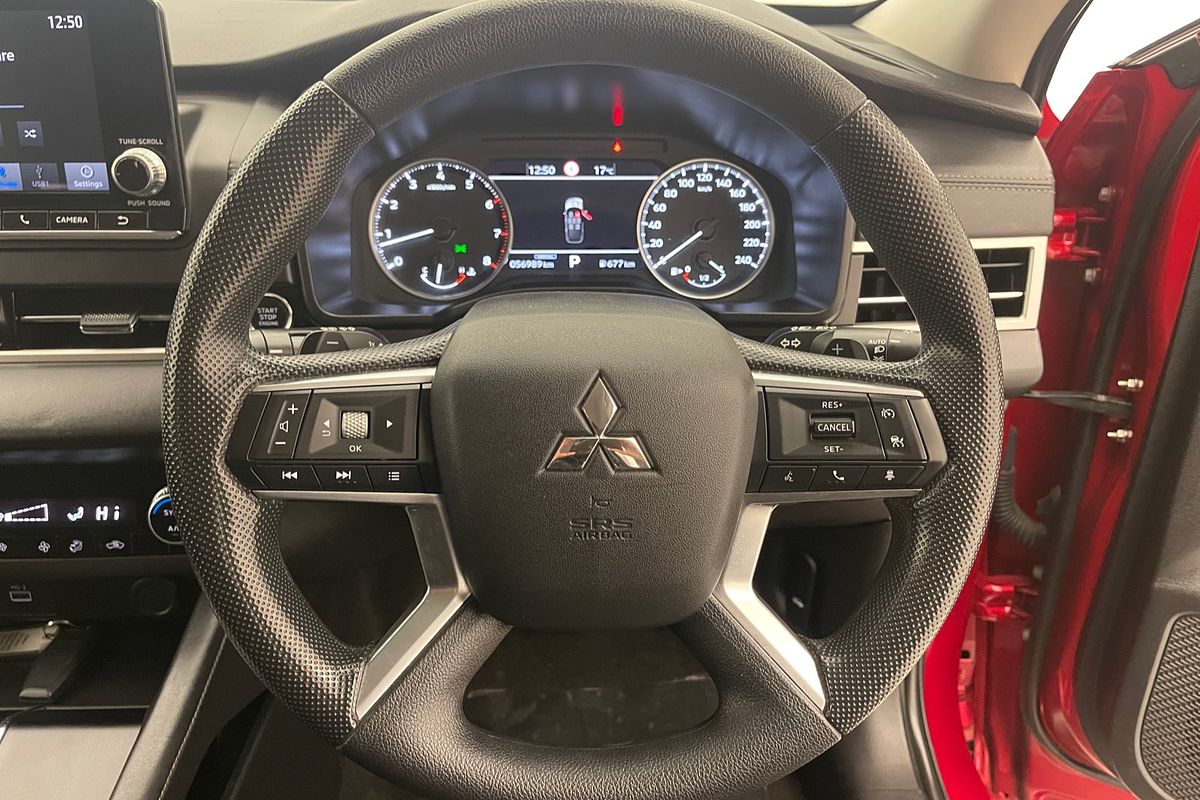 2023 Mitsubishi Outlander ES ZM