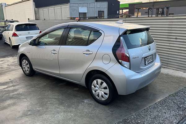 2015 Toyota AQUA