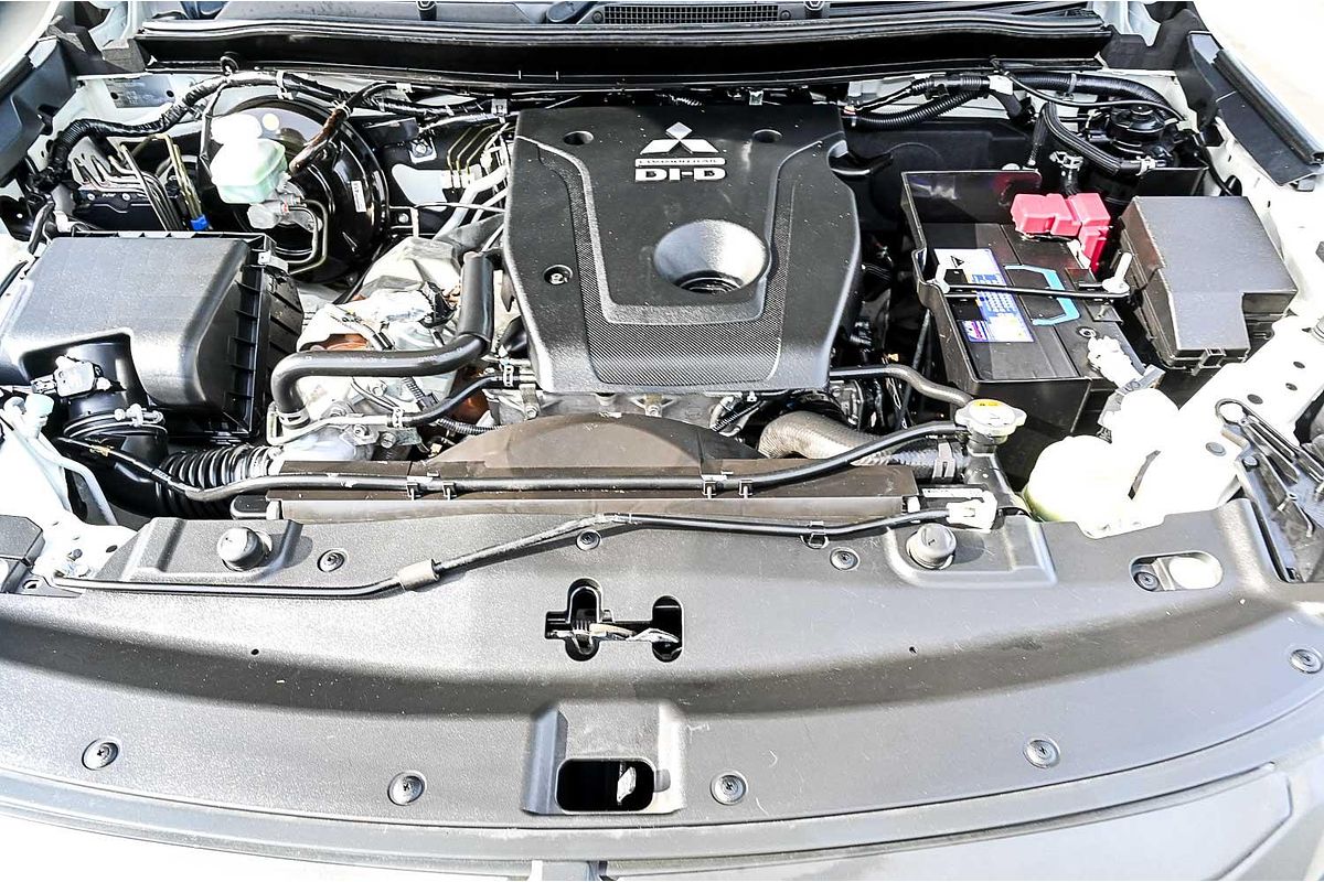 2019 Mitsubishi Triton GLX MR 4X4